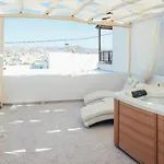 The White 4*