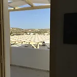 Alojamento de Acomodação e Pequeno-almoço The White Adamantas (Milos)