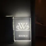 Bed & Breakfast The White 4*