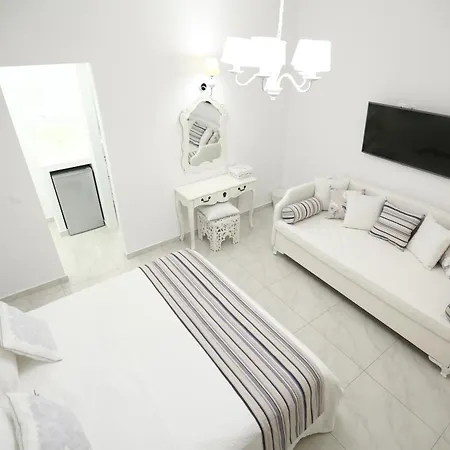 Bed and Breakfast The White 4*