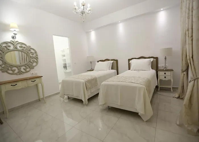 The White ベッド・アンド・ブレックファスト