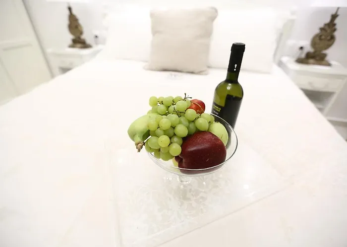 The White ベッド・アンド・ブレックファスト